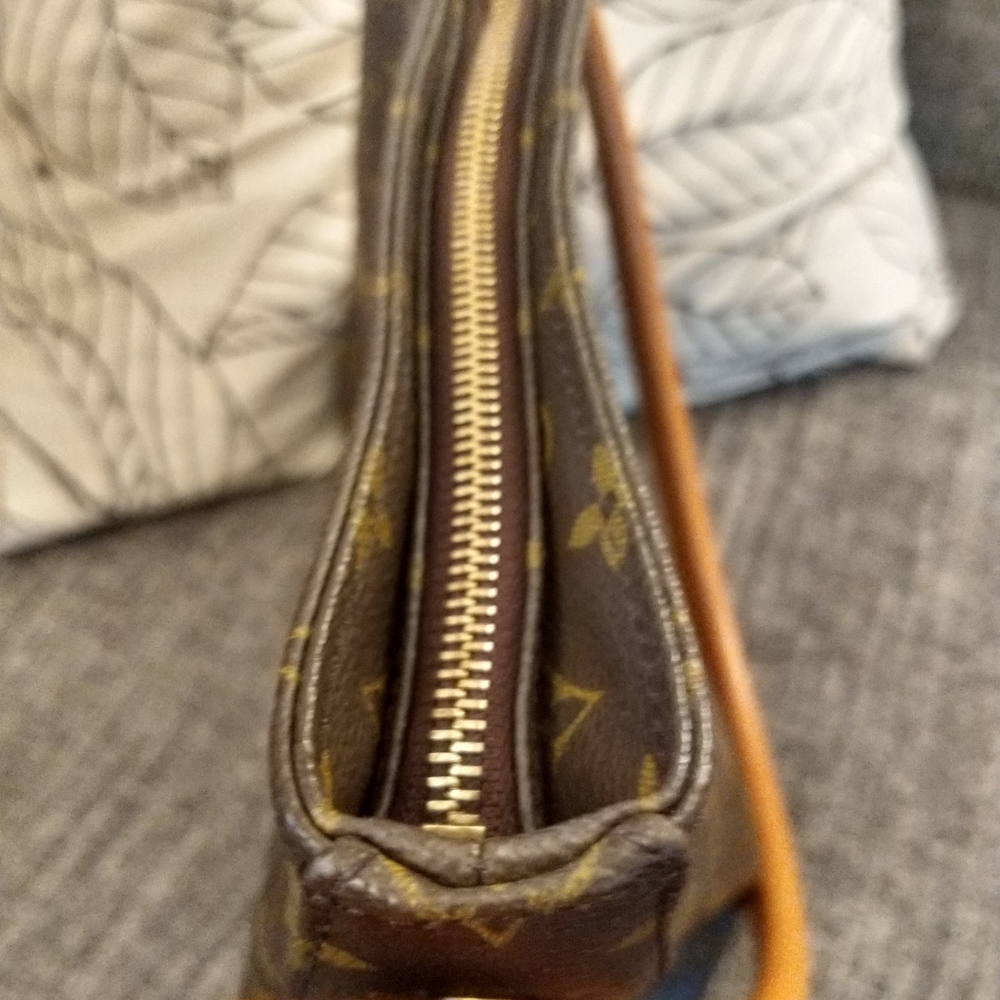 Vintage Louis Vuitton bag - Picture 12 of 15